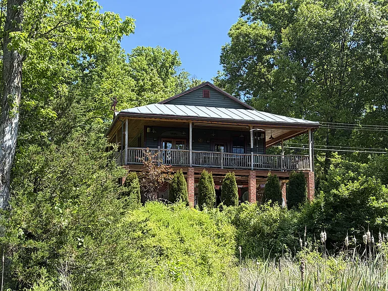 211 Ridge Dr — Photo 4