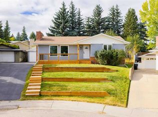 328 E Cantrell Pl SW, Calgary, AB T2W2A3