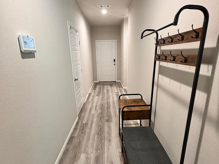 6302 Oracle Dr — Photo 3