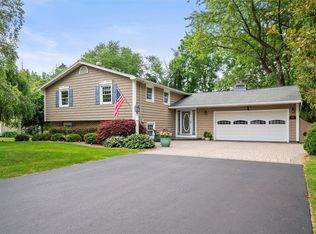 798 Hawthorne Pl, Webster, NY 14580
