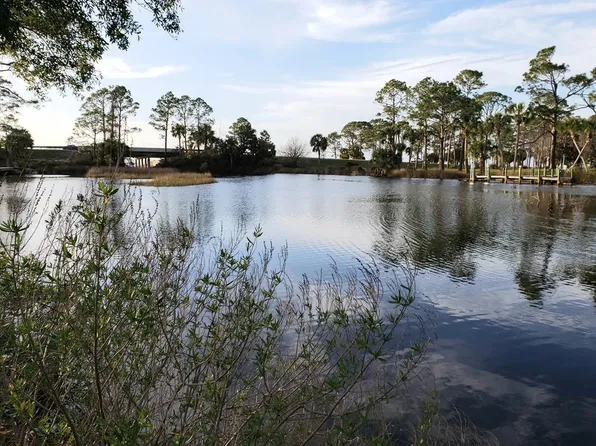 111 Sunset Cir, Port Saint Joe, FL 32456