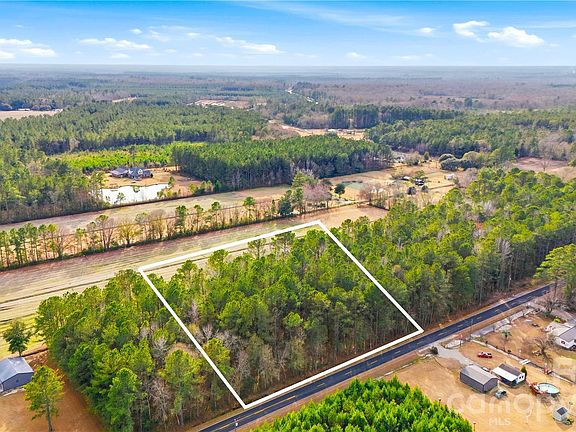 3rd image of 252 Long Corner Rd