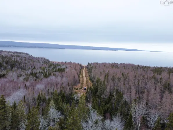 9 Bay Hwy, Dundee, NS B0E 3K0