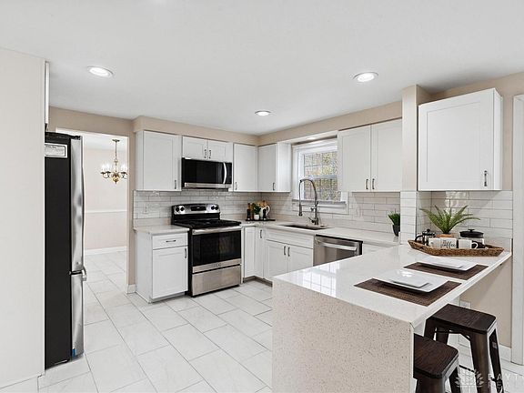 4th image of 2474 Coldsprings Dr