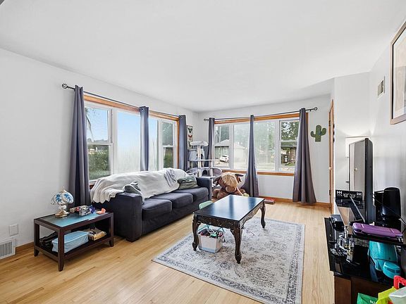 4th image of 3056 S 93rd STREET #3060