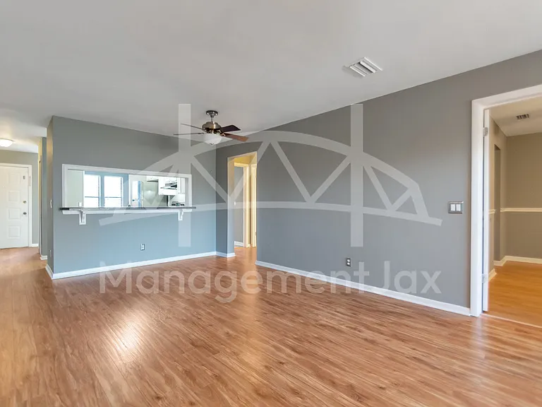 5615 San Juan Ave #208 — Photo 2
