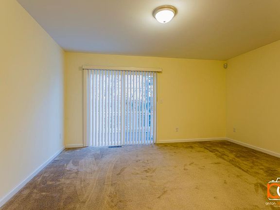 4th image of 245 E Woodland St APT 30
