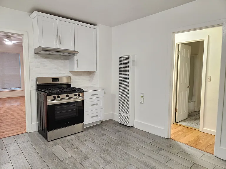 600 Grove St — Photo 8
