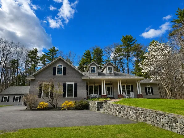 23 Casselton Road, Raymond, ME 04071