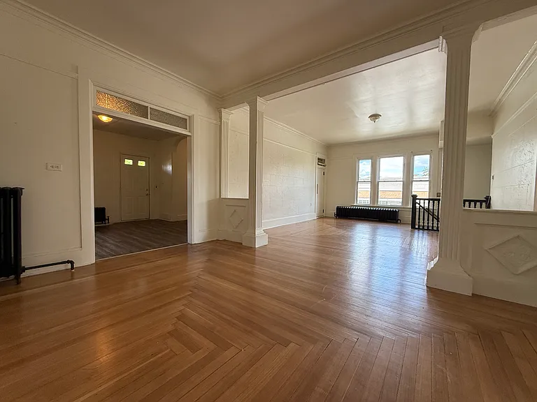 60-62 Lawrence St #2 — Photo 2