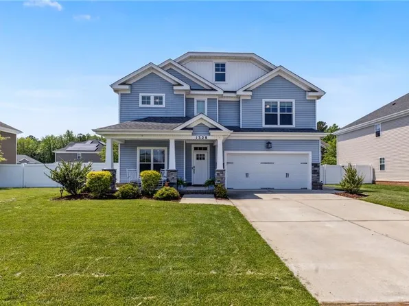 1328 Andreas Ln, Chesapeake, VA 23322