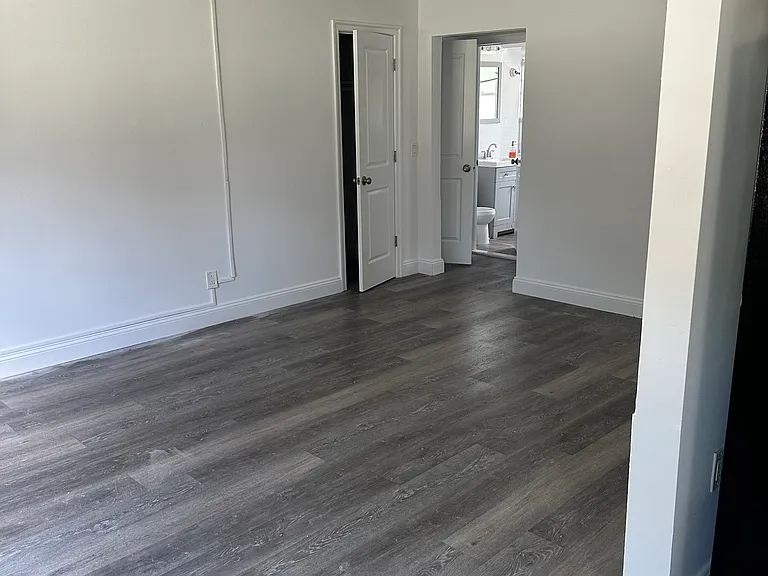 570 Fairview Ave #11 — Photo 12