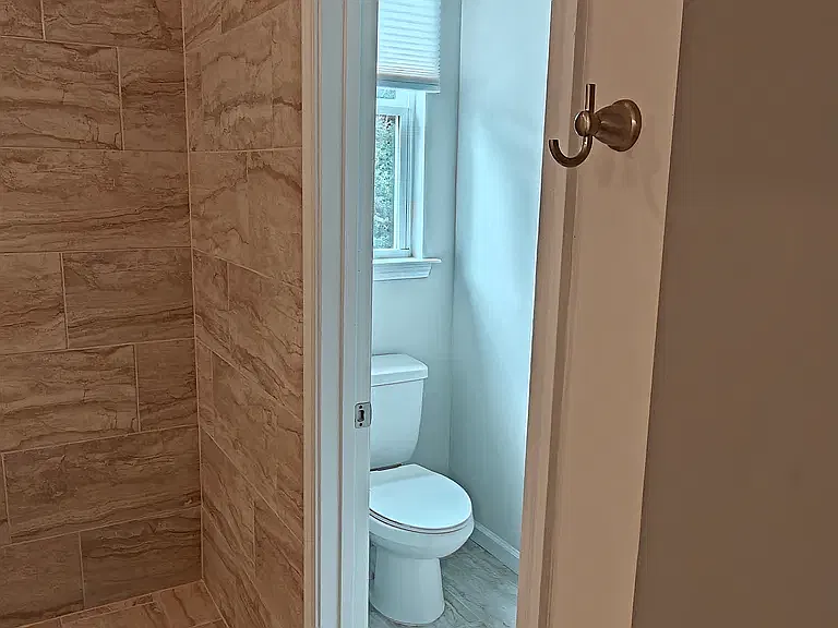 4 bed, 2.5 bath, 2175 sqft, $2,400 — Photo 4
