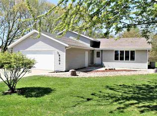 9202 N Lemke Dr, Byron, IL 61010