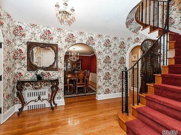 5th image of 80 Deepdale Dr