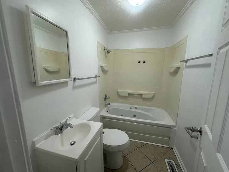 95 Glass Ave — Photo 11