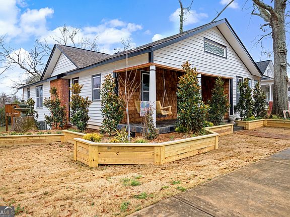 3rd image of 68 Spring St