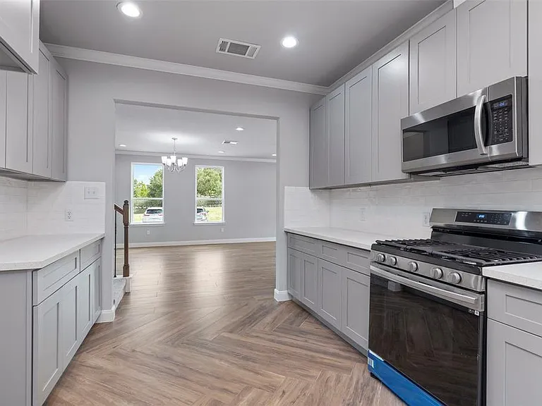 7655 NE Ameswood Rd — Photo 5