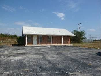 1st image of 240 Country Ln