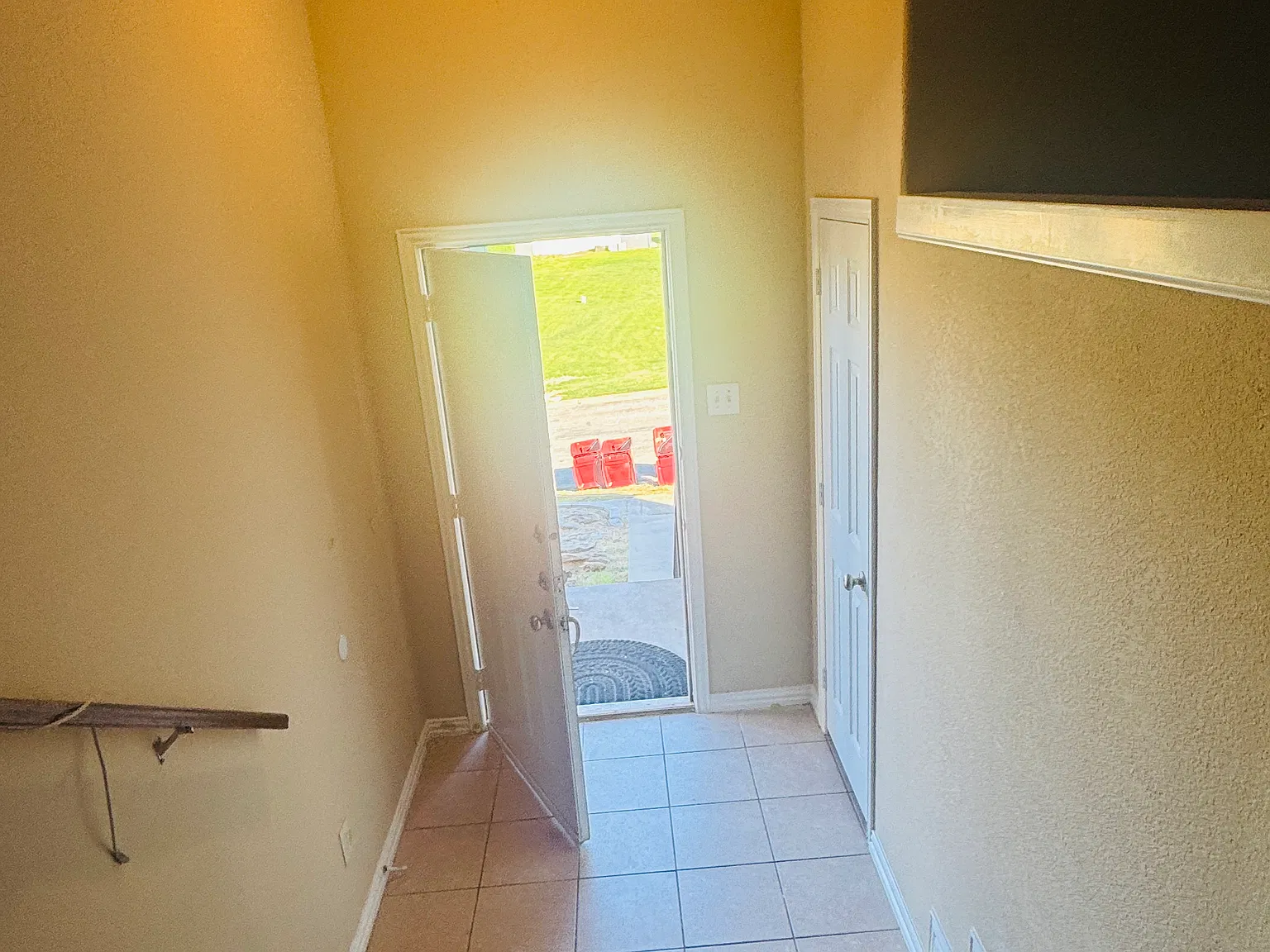 3 bed, 1250 sqft, $1,700 — Photo 4