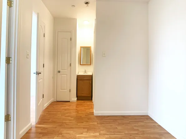 893 Myrtle Avenue image 14 of 23