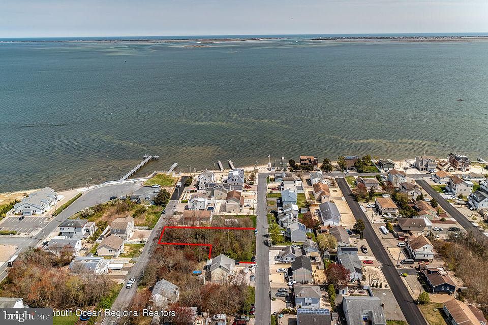 1st image of 107 Dollmore Ave