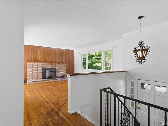 3rd image of 17 Yerkes Road