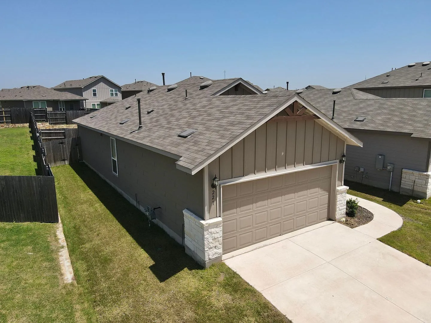 New 2024 Built 3 Bed, 2 Bath Home in Buda, TX! — Photo 2