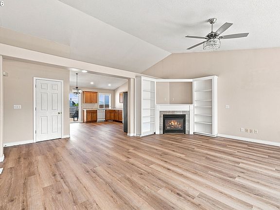 2nd image of 2624 NE 80th St