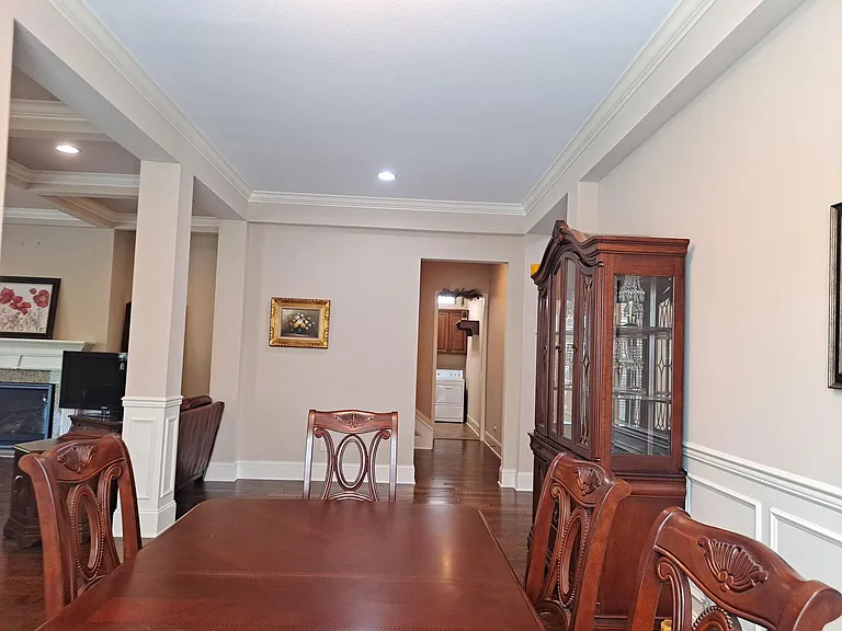 12170 Inglecrest Ln — Photo 6