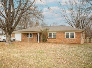 1000 S Jerry Ave, Fayetteville, AR 72701