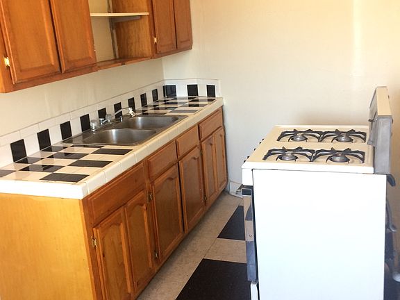 4th image of 129 N Oxford Ave APT 204