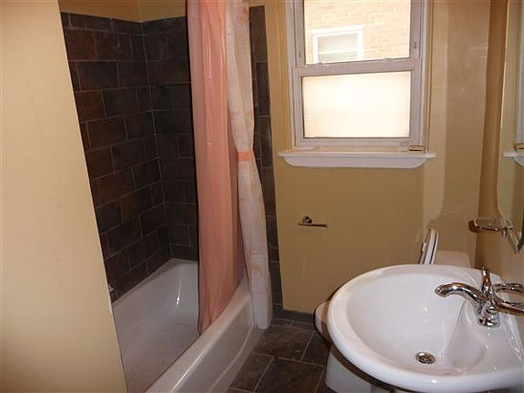 1st Floor Bath