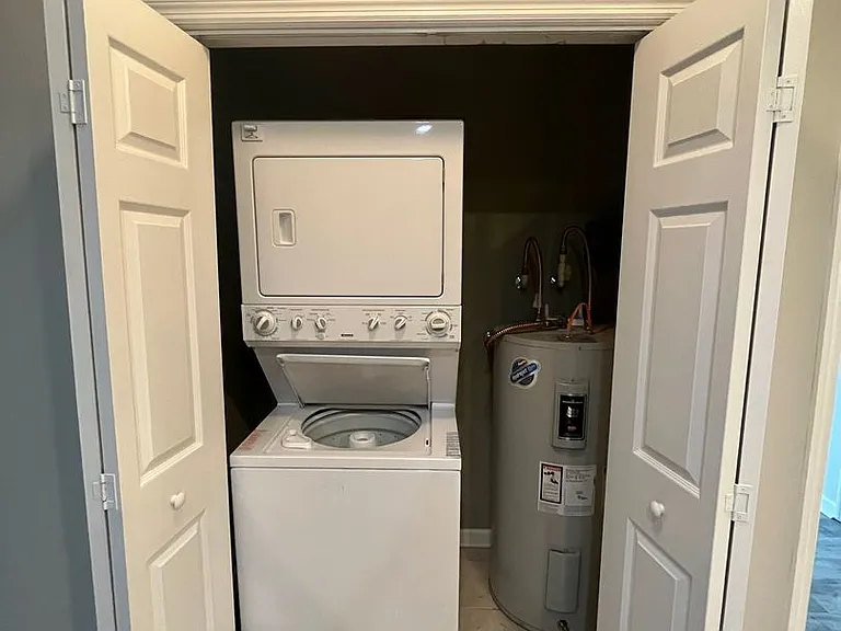 5600 Hampton Hill Cir — Photo 18