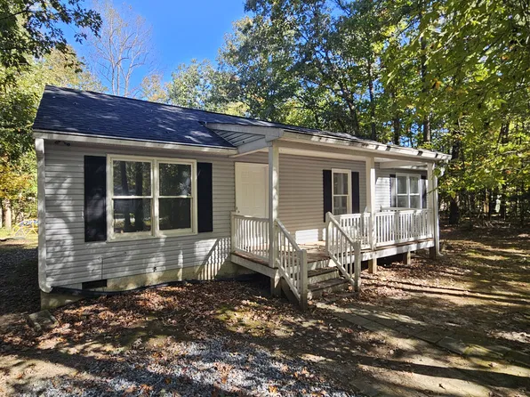 402 Pocahontas Dr, Ruther Glen, VA 22546