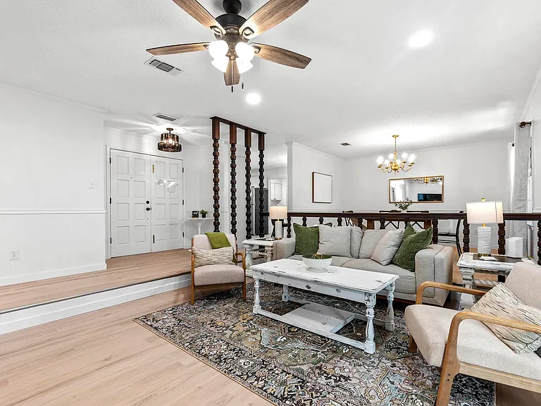 1726 Greenwood Cir — Photo 11