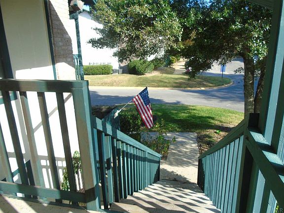 2nd image of 2299 Scenic Highway J12