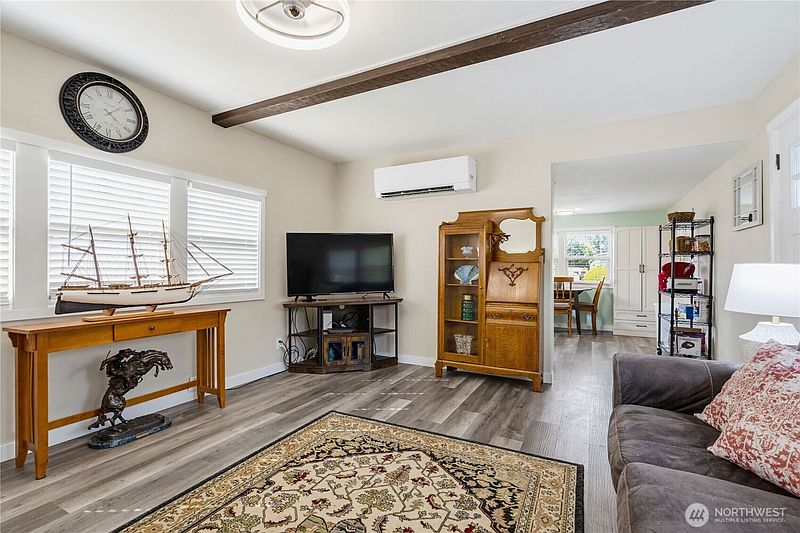 5th image of 838 W Axton Road #54