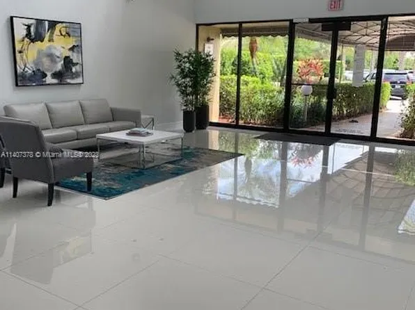 200 Lakeview Dr APT 203, Fort Lauderdale, FL 33326