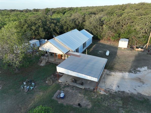 1521 McEntire Rd, Graham, TX 76450