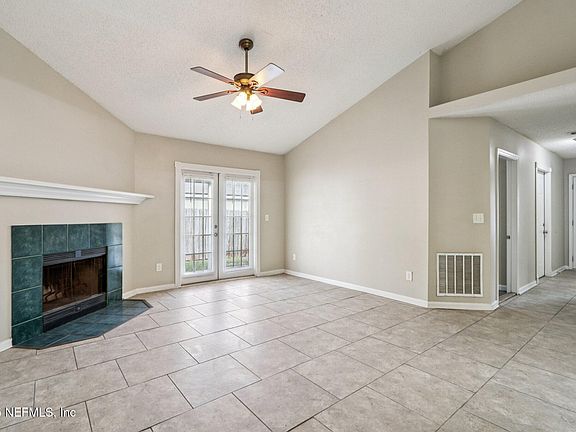 5th image of 1864 SHERATON LAKES Circle
