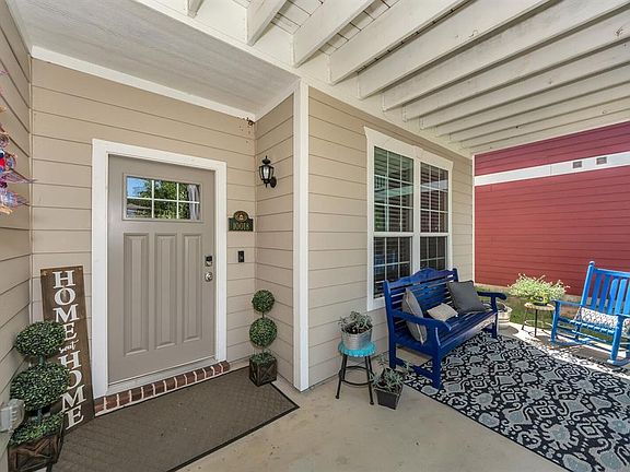 3rd image of 10018 Lexington Dr
