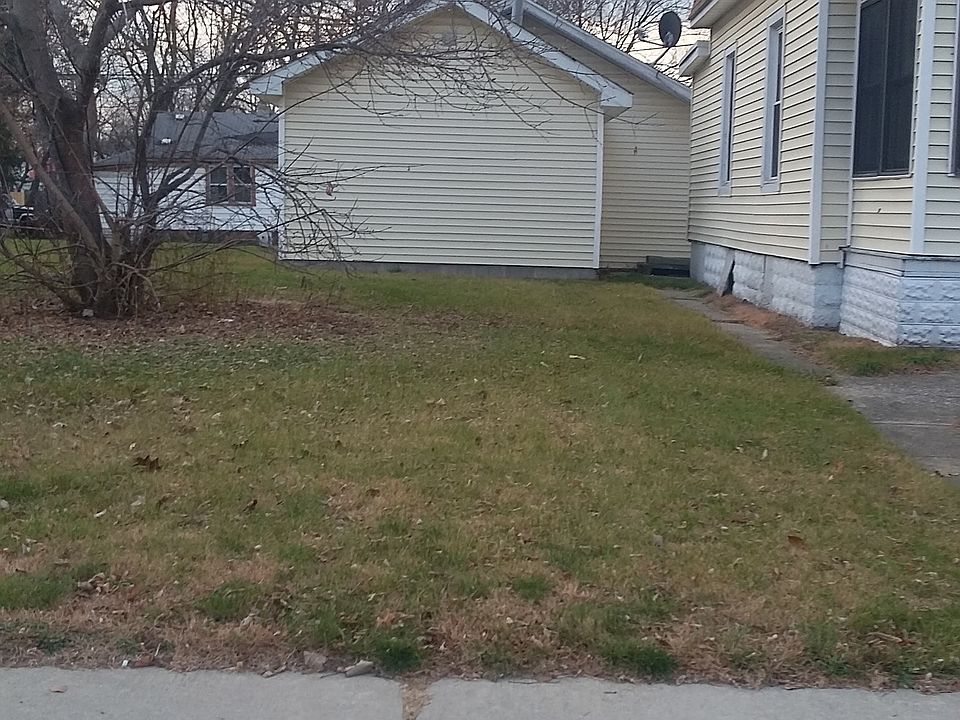 2nd image of 3035 24th St