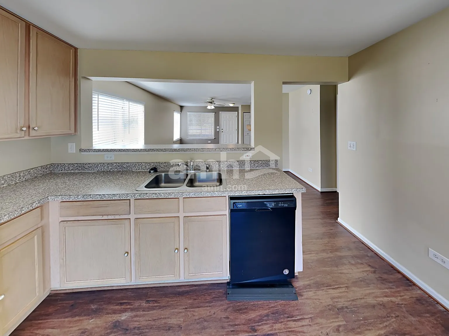 2 bed, 2.0 bath, 1078 sqft, $2,385 — Photo 4