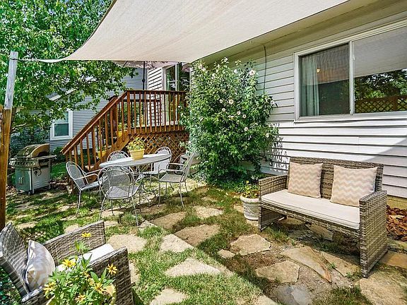 3rd image of 3861 Deer Knoll Dr