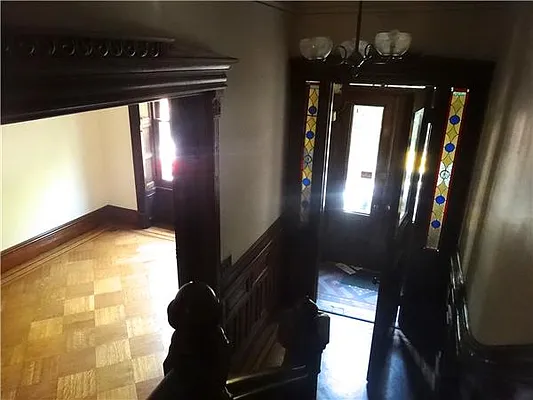 Rented by R New York | media 16