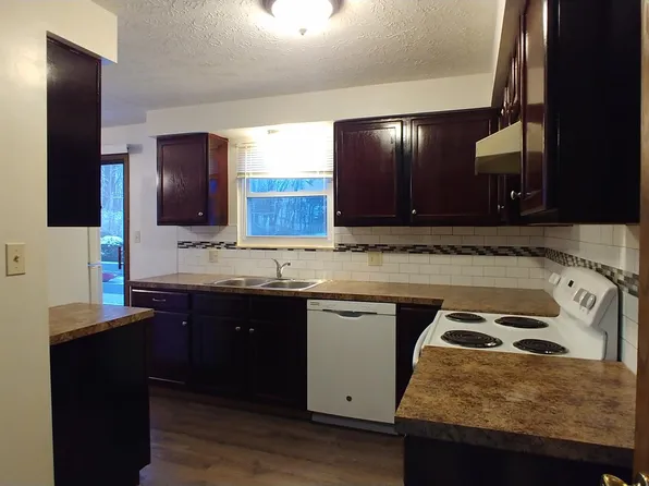 13202 Mogadore Ave NW, Uniontown, OH 44685