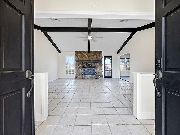 4th image of 23979 E 320th Rd