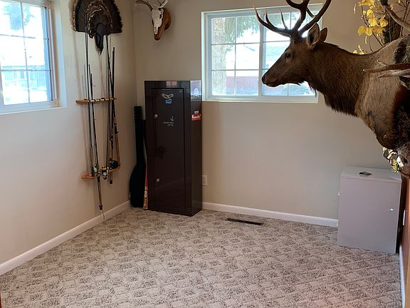 2nd image of 2609 Fairmont Dr