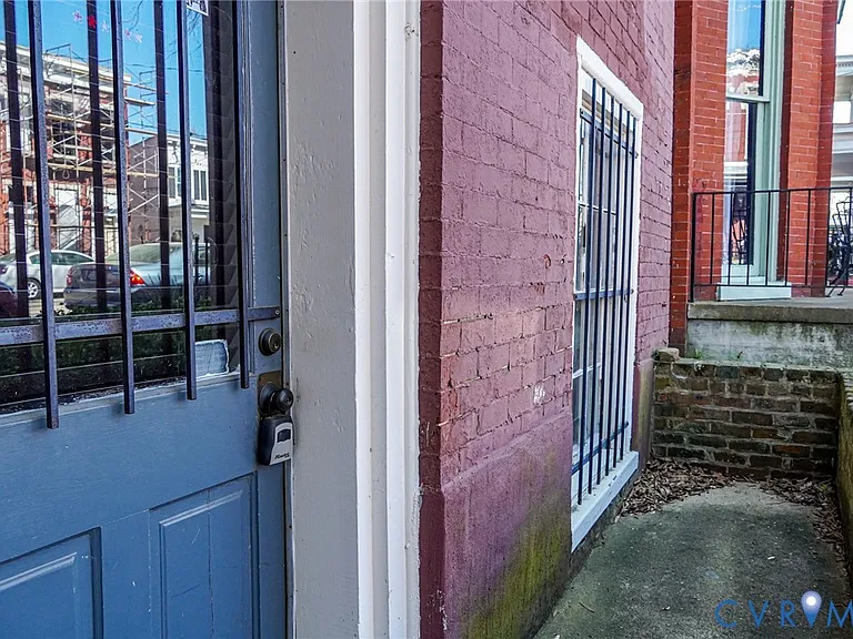 407 W Clay St #A — Photo 5